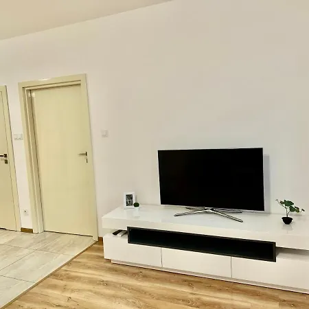 Apartament 2-bedroom Praga Warszawa